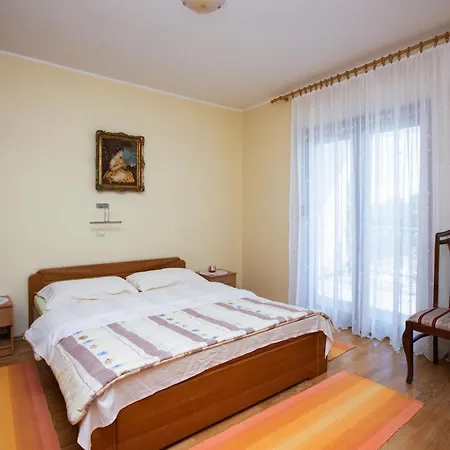 With Parking Space Smrdelje, Krka - 23078 Apartament Kistanje