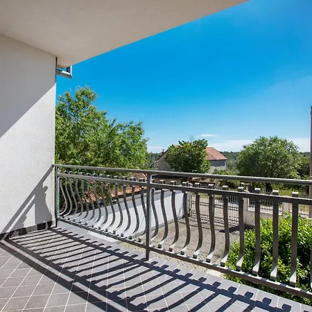 With Parking Space Smrdelje, Krka - 23078 Apartman *