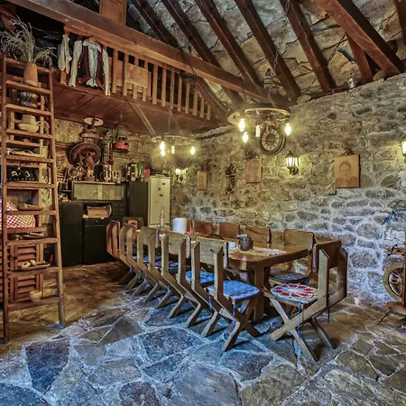 Appartamento With Parking Space Smrdelje, Krka - 23078 Kistanje