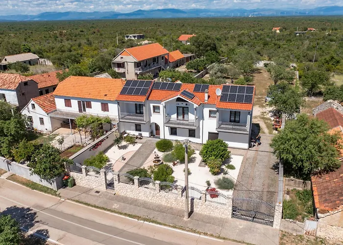 With Parking Space Smrdelje, Krka - 23078 Kistanje